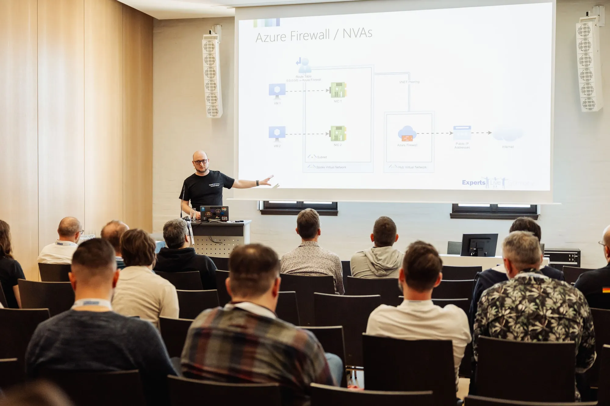 Session room with an architecture diagram at Experts Live Germany 2026